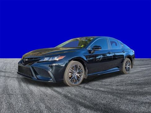 Used 2024 Toyota Camry SE w/ Convenience Package FWD image 8