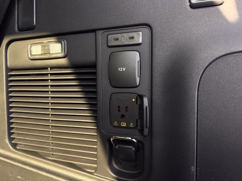 New 2025 Ford Expedition Active RWD image 40