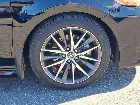 Used 2022 Toyota Camry XLE image 28