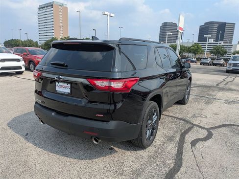 Used 2020 Chevrolet Traverse RS image 3
