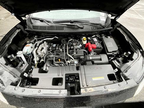 New 2025 Nissan Kicks SR w/ Illumination Package image 15