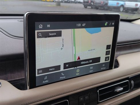 Used 2023 Lincoln Aviator Reserve w/ Equipment Group 201A image 19