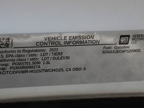 Used 2023 Chevrolet Equinox LT w/ Driver Convenience Package image 13