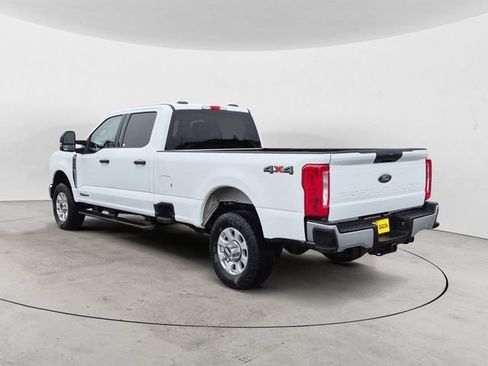 Used 2024 Ford F350 XLT AWD/4WD image 7