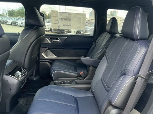 New 2026 INFINITI QX80 4WD image 27