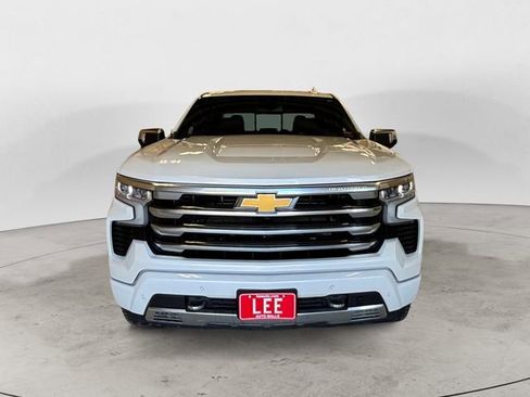 Used 2023 Chevrolet Silverado 1500 High Country w/ Z71 Off-Road Package image 9
