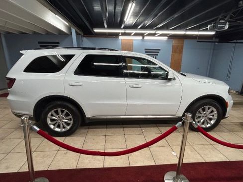 Used 2022 Dodge Durango SXT image 5