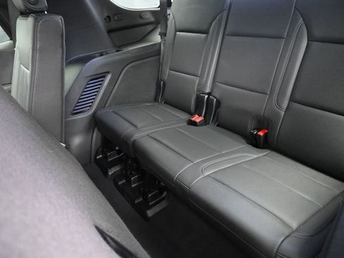 Used 2025 Chevrolet Tahoe LT image 18