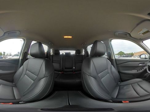 Used 2026 Nissan Rogue SL AWD/4WD image 40