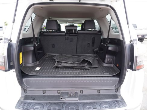 Used 2022 Toyota 4Runner Limited image 12