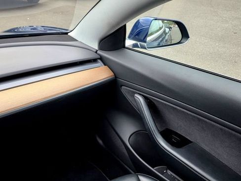Used 2018 Tesla Model 3 Long Range RWD image 27