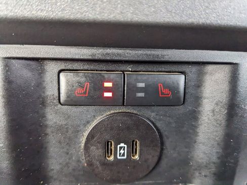 Used 2023 Ford F250 Lariat w/ Chrome Package image 49