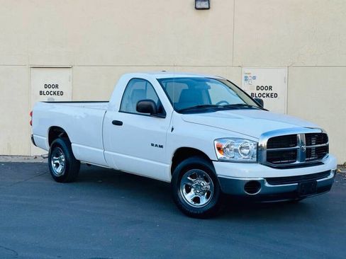 Used 2008 Dodge Ram 1500 Truck SLT RWD image 2