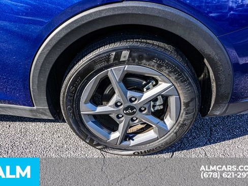 Used 2025 Kia K4 LXS image 17