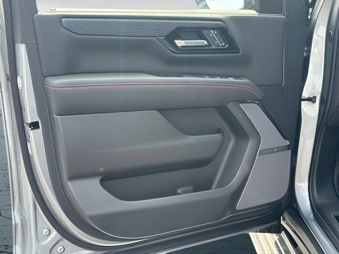 New 2026 GMC Yukon AT4 Ultimate AWD/4WD image 19