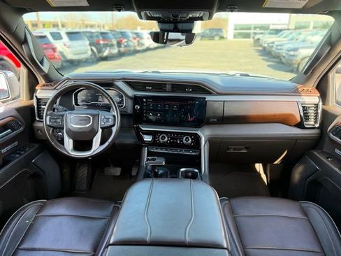 Used 2023 GMC Sierra 1500 Denali w/ Technology Package image 2
