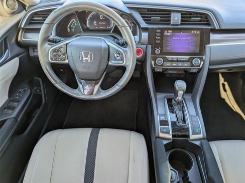 Used 2019 Honda Civic EX image 6