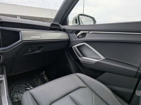 Used 2025 Audi Q3 2.0T Premium AWD/4WD image 17
