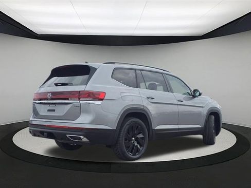 New 2026 Volkswagen Atlas SE image 7