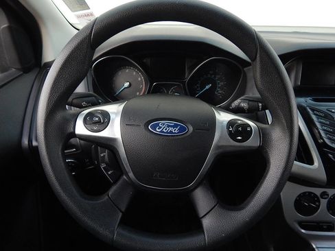 Used 2014 Ford Focus SE image 17