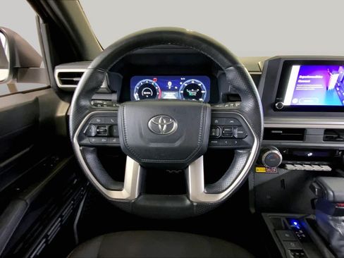 Used 2025 Toyota 4Runner TRD Sport AWD/4WD image 5