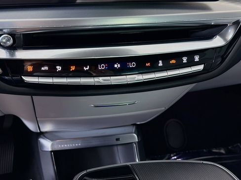 Used 2024 Cadillac Lyriq Luxury RWD image 39