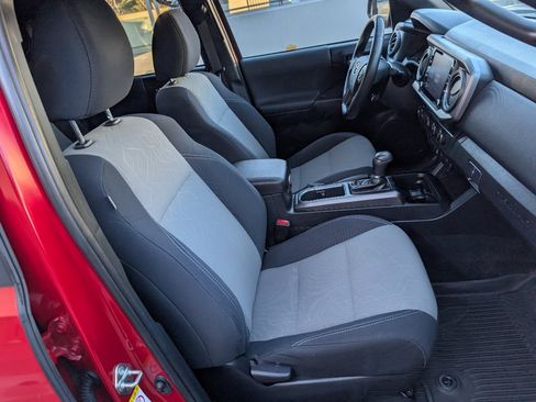 Used 2020 Toyota Tacoma SR5 image 8