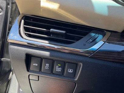 Used 2013 Toyota Avalon Limited w/ Technology Pkg