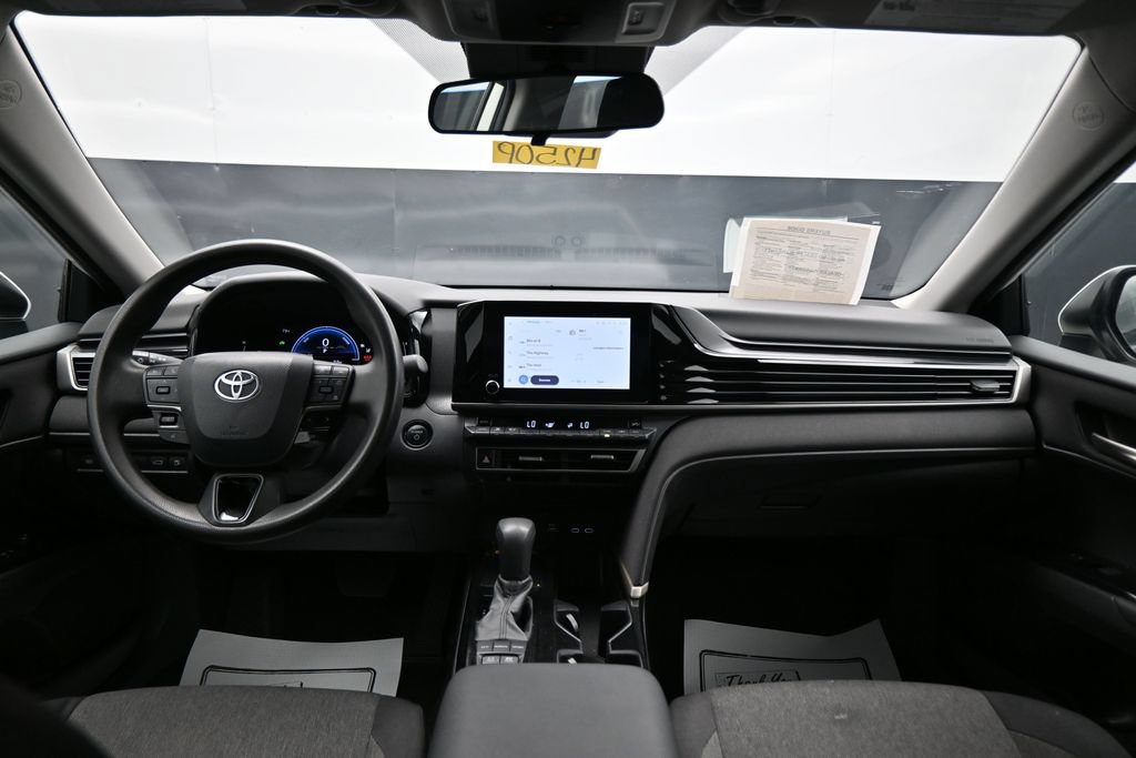 Used 2025 Toyota Camry LE FWD image 13