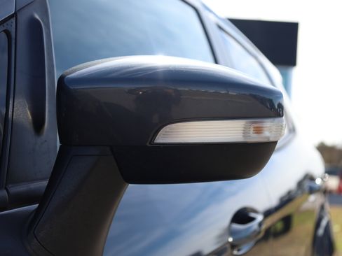 Used 2021 Ford EcoSport SE w/ SE Convenience Package image 20