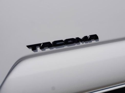 Used 2023 Toyota Tacoma TRD Off-Road w/ Black Out Package (TMS) image 9