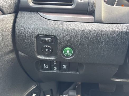 Used 2023 Honda Ridgeline Sport image 7