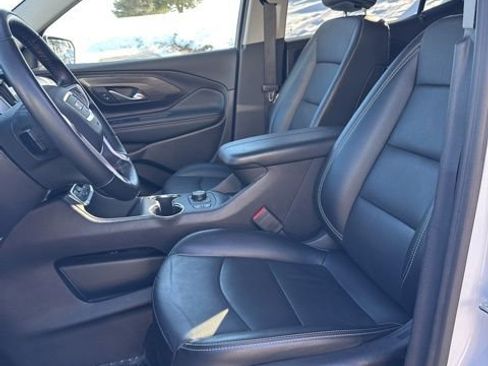 Used 2024 GMC Terrain SLT image 37