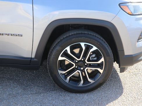Used 2024 Jeep Compass Limited AWD/4WD image 9