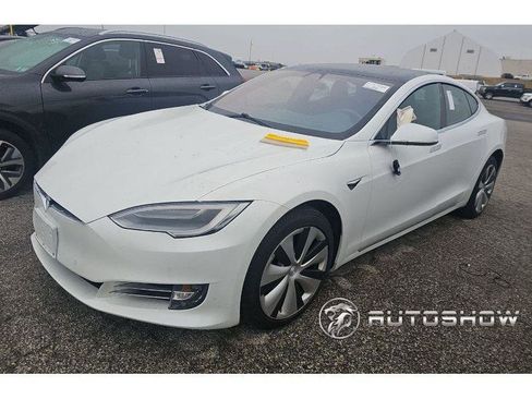 Used 2021 Tesla Model S Long Range Plus image 1