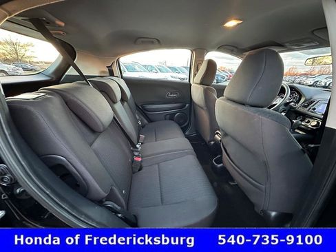 Certified 2018 Honda HR-V LX image 40