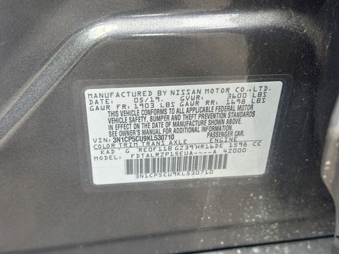 Used 2019 Nissan Kicks S image 14