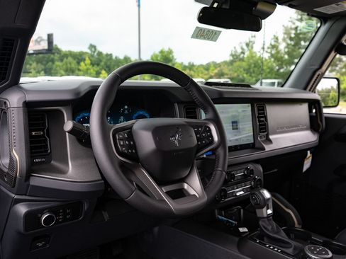 New 2026 Ford Bronco Badlands AWD/4WD image 24