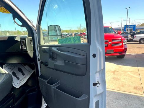 Used 2012 Chevrolet Express 2500 w/ Cold Climate Package image 22