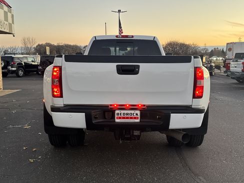 Used 2014 GMC Sierra 3500 Denali image 6