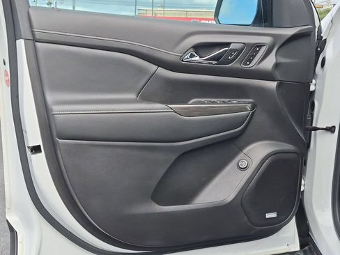 Certified 2021 GMC Acadia SLT w/ Elevation Edition FWD image 20