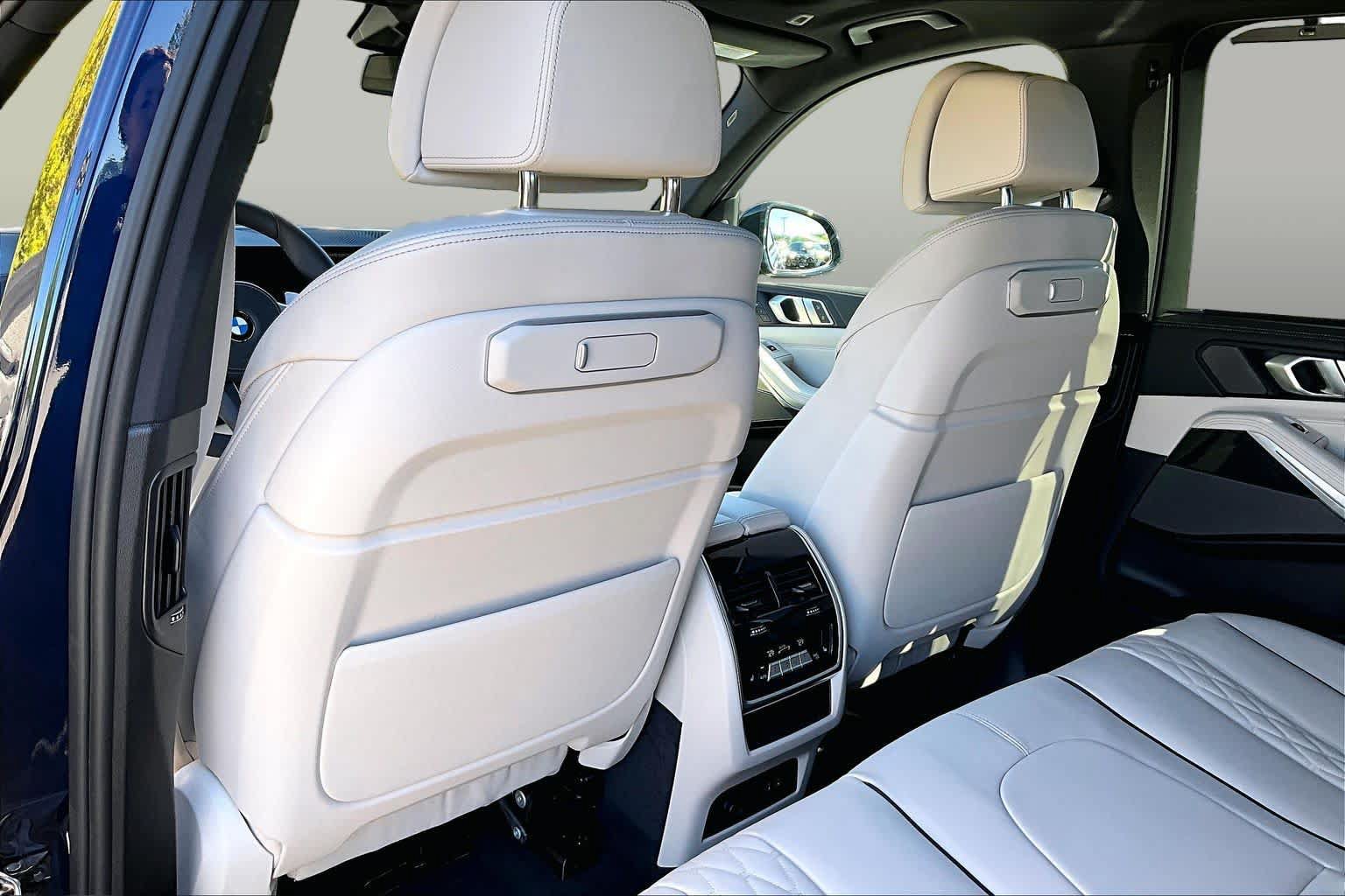 Used 2026 BMW X5 xDrive40i w/ M Sport Package AWD/4WD image 22