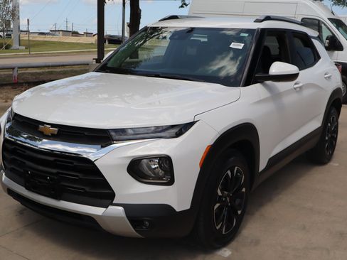 Used 2023 Chevrolet TrailBlazer LT FWD image 8