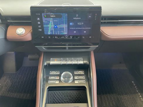 New 2026 Lincoln Nautilus Reserve image 7