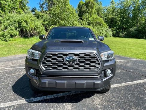 Used 2021 Toyota Tacoma TRD Sport AWD/4WD image 8