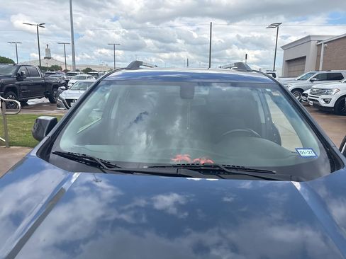 Used 2019 GMC Acadia SLE w/ Driver Alert Package I image 5