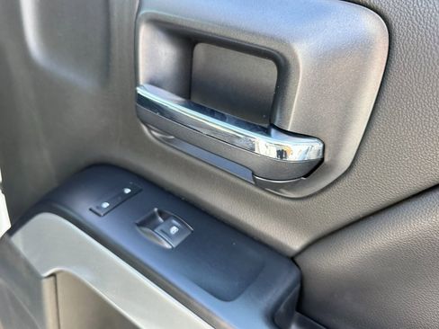 Used 2018 Chevrolet Silverado 1500 LT w/ All Star Edition image 17