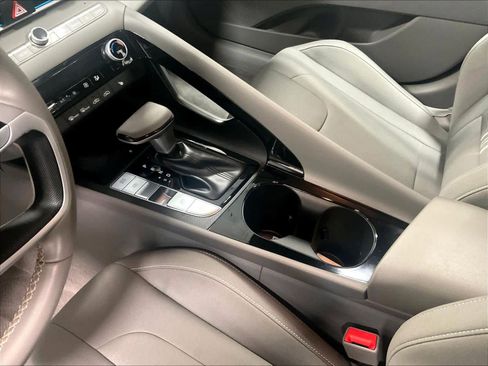 Used 2025 Hyundai Elantra SEL image 20