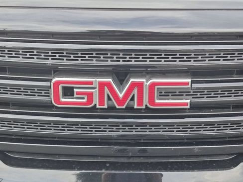 Used 2019 GMC Canyon All Terrain w/ Trailering Package AWD/4WD image 8