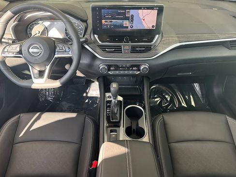 New 2025 Nissan Altima 2.5 SL image 14